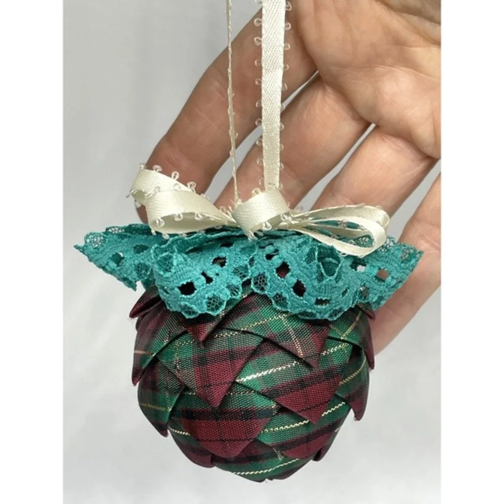 Green Plaid Ribbon and Lace‎ Pine Cone Christmas Ornaments Set of 2 Vintage